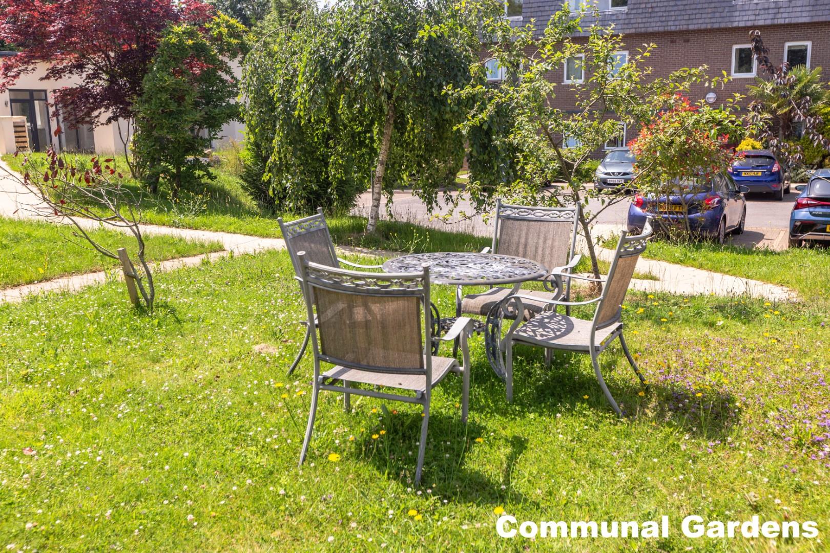 Willow court, Clyne Common, Swansea, SA3 3JB